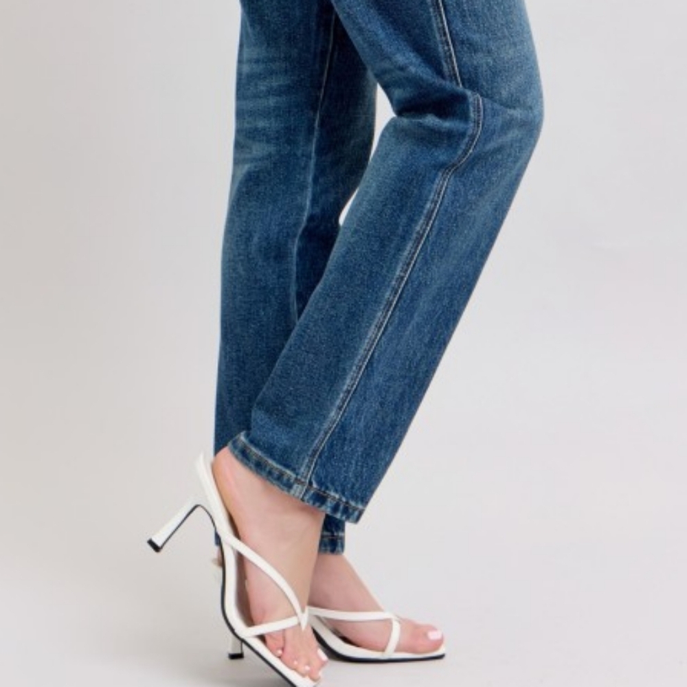 Judy Blue Rigid Magic High-Rise Tummy Jeans Straight Leg Relaxed Fit Denim Pants - Picture 11 of 14